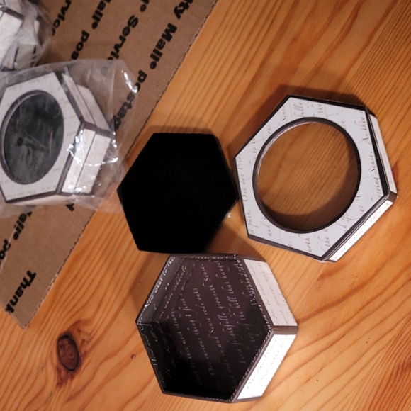 50 beautiful mini hexagon boxes perfect size jewelry or miniatures - Picture 3 of 5